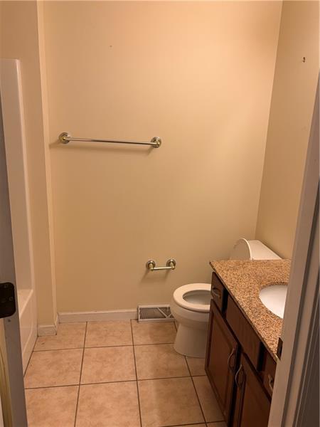 Building Photo - 10569 Forest Hill Dr