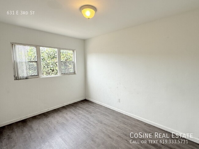 Building Photo - 631 E 3rd St