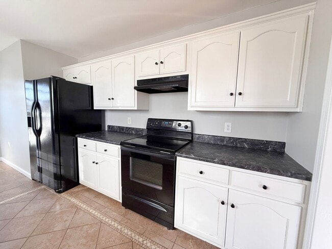 Building Photo - Spacious 3-Bedroom Home with Huge Basement, Garage, and Scenic Country Views