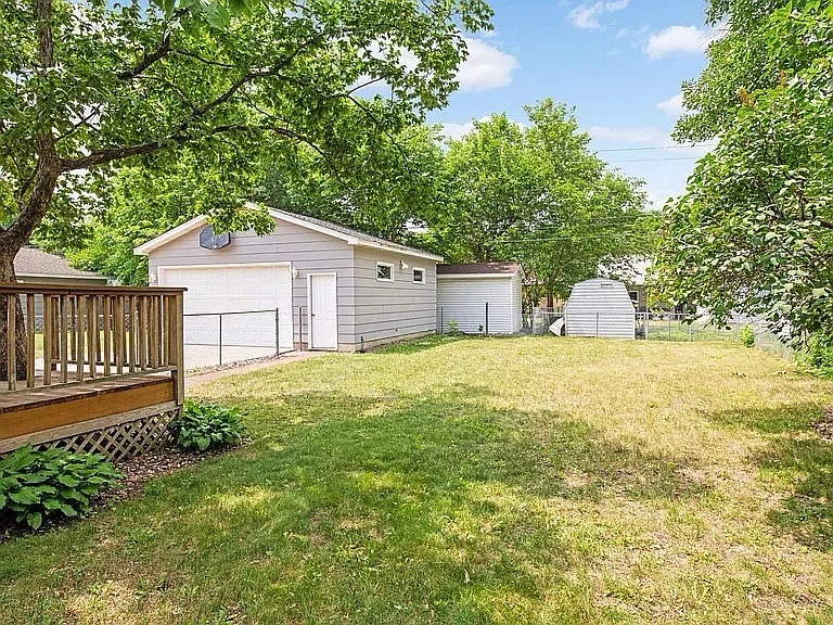 Building Photo - 4147 Yates Ave N