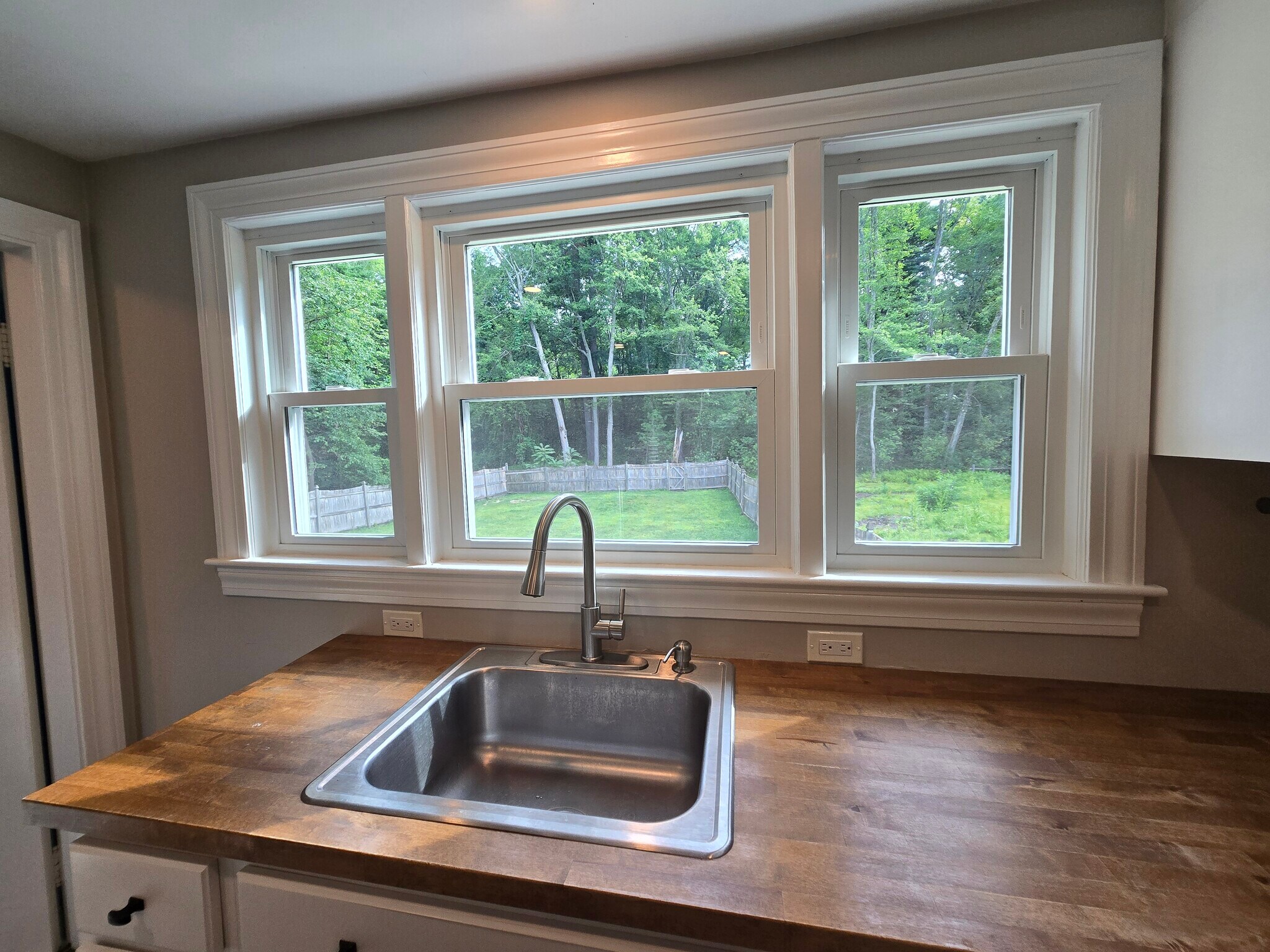 Building Photo - 399 Shawsheen Ave