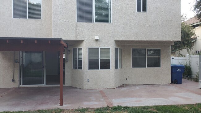 Building Photo - 26721 Linnet Ct