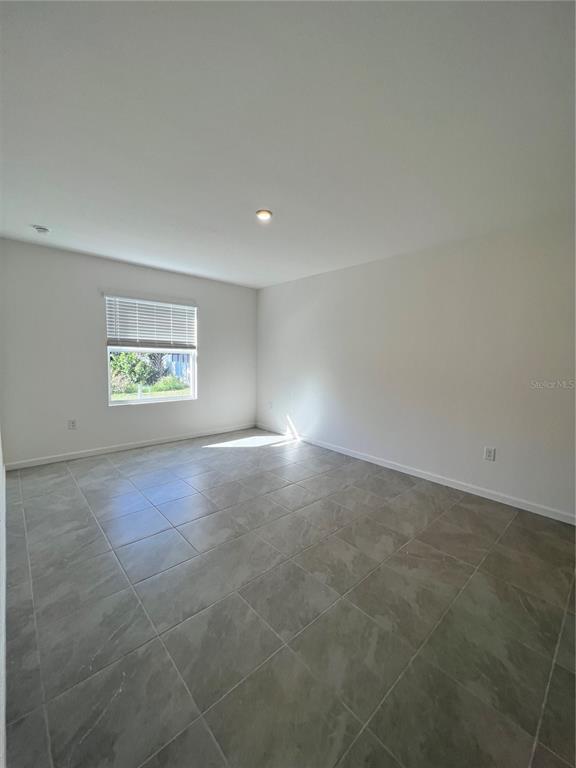 Building Photo - 2565 Van Leer Ave