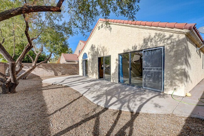 Building Photo - 3 bedroom single story in Henderson!