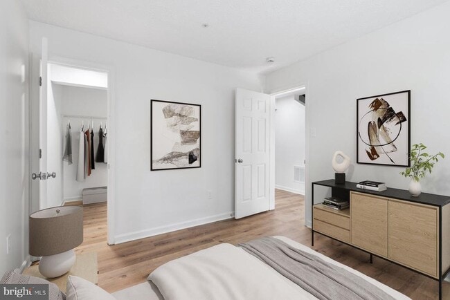 Building Photo - 7022 Dasher Farm Ct