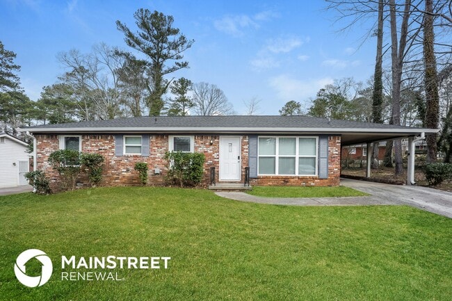Building Photo - 2073 Louis Xiv Ln