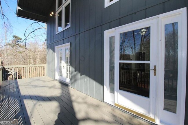 Building Photo - 9240 Nova Dr