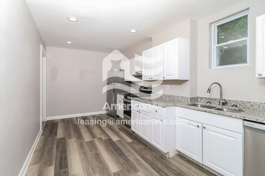 Building Photo - 1409 California Ave