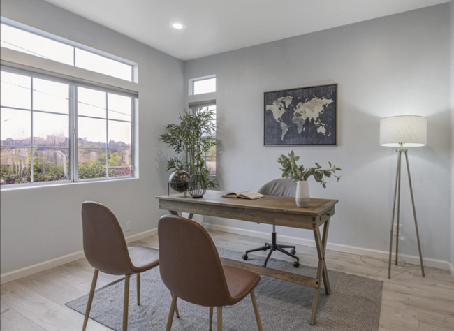 Building Photo - 7595 Canyon Meadows Cir