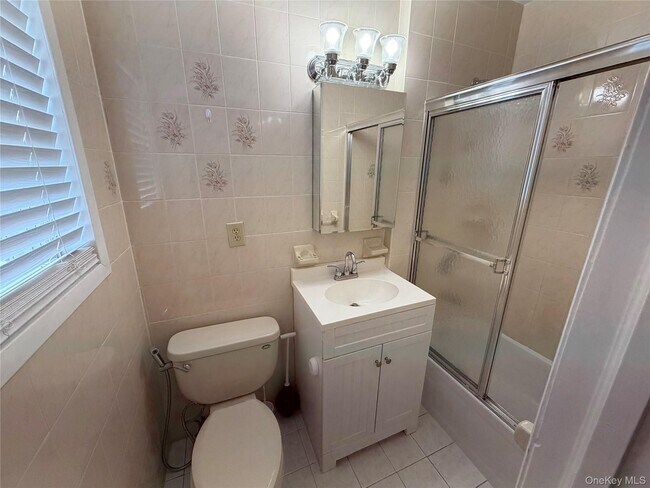 Building Photo - 83-11 169th St