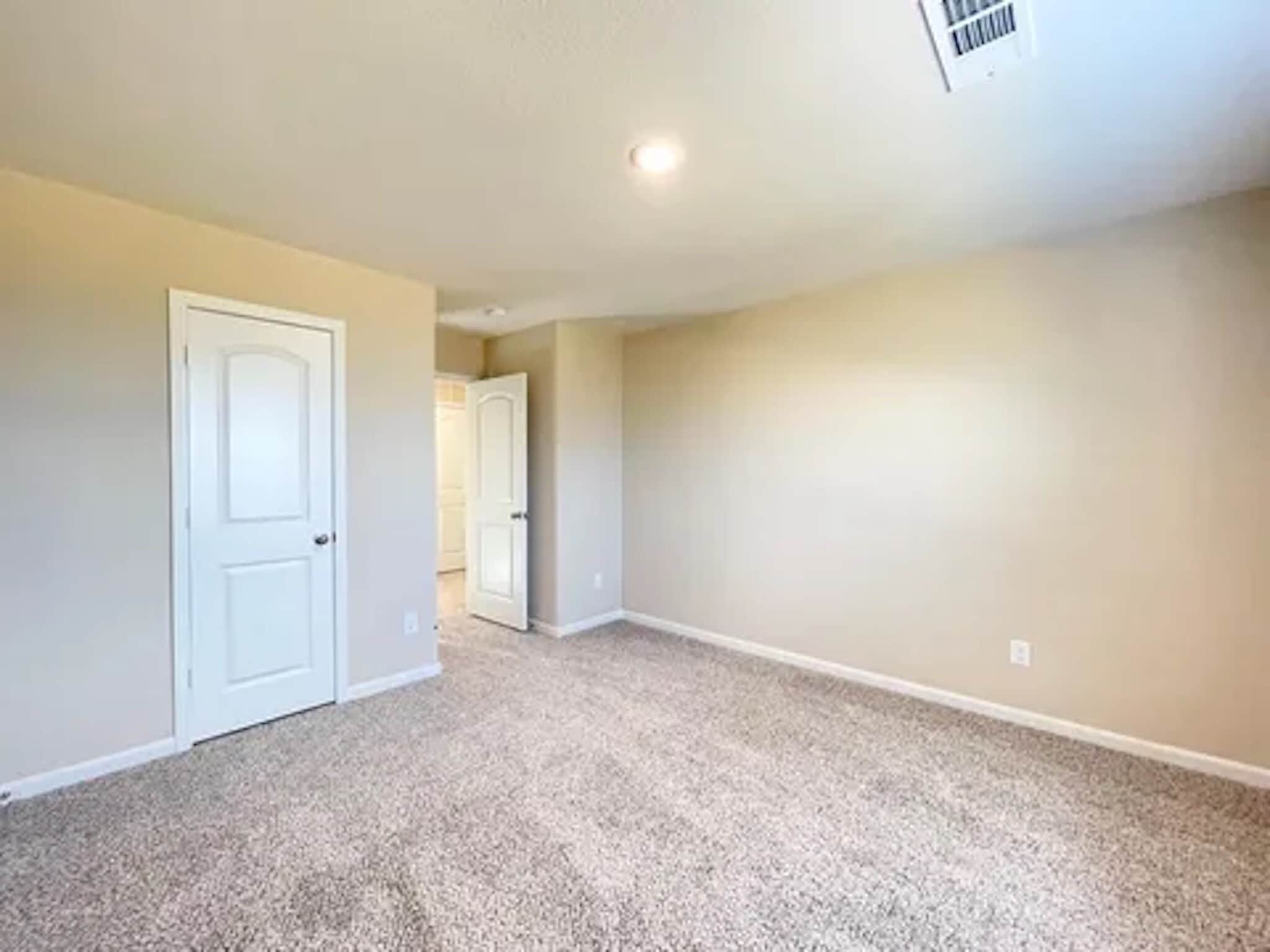 Building Photo - 1702 Sandalwood Way