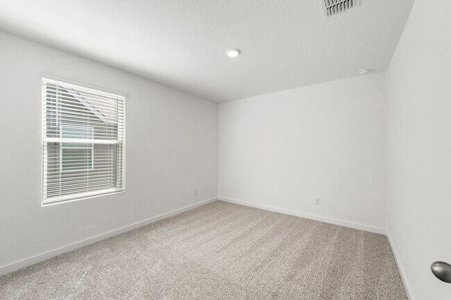 Building Photo - Luxurious 4 BR / 2 BA with THREE-CAR GARAGE - 2314 SF - Harmony Hills, Fredericksburg!