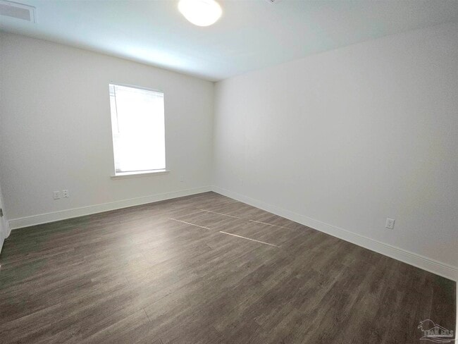 Building Photo - 313 N Navy Blvd