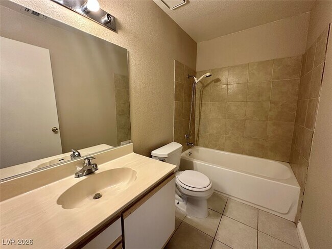 Building Photo - 120 Clifton Heights Dr