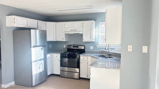 Building Photo - 7740 Luz De Camino Way