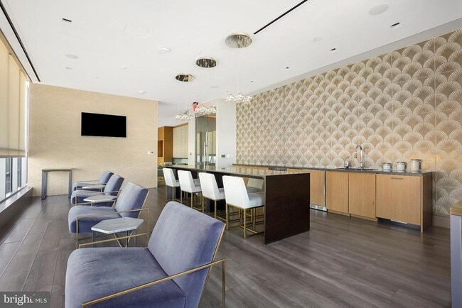 Building Photo - 930 Rose Ave