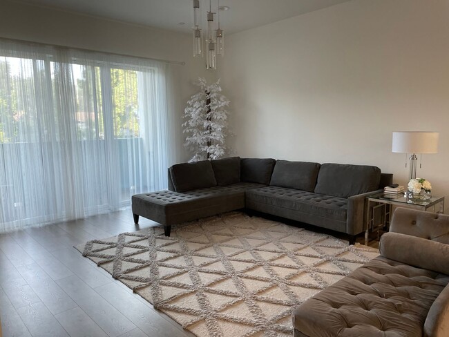 Building Photo - New Construction Town Home in Brea