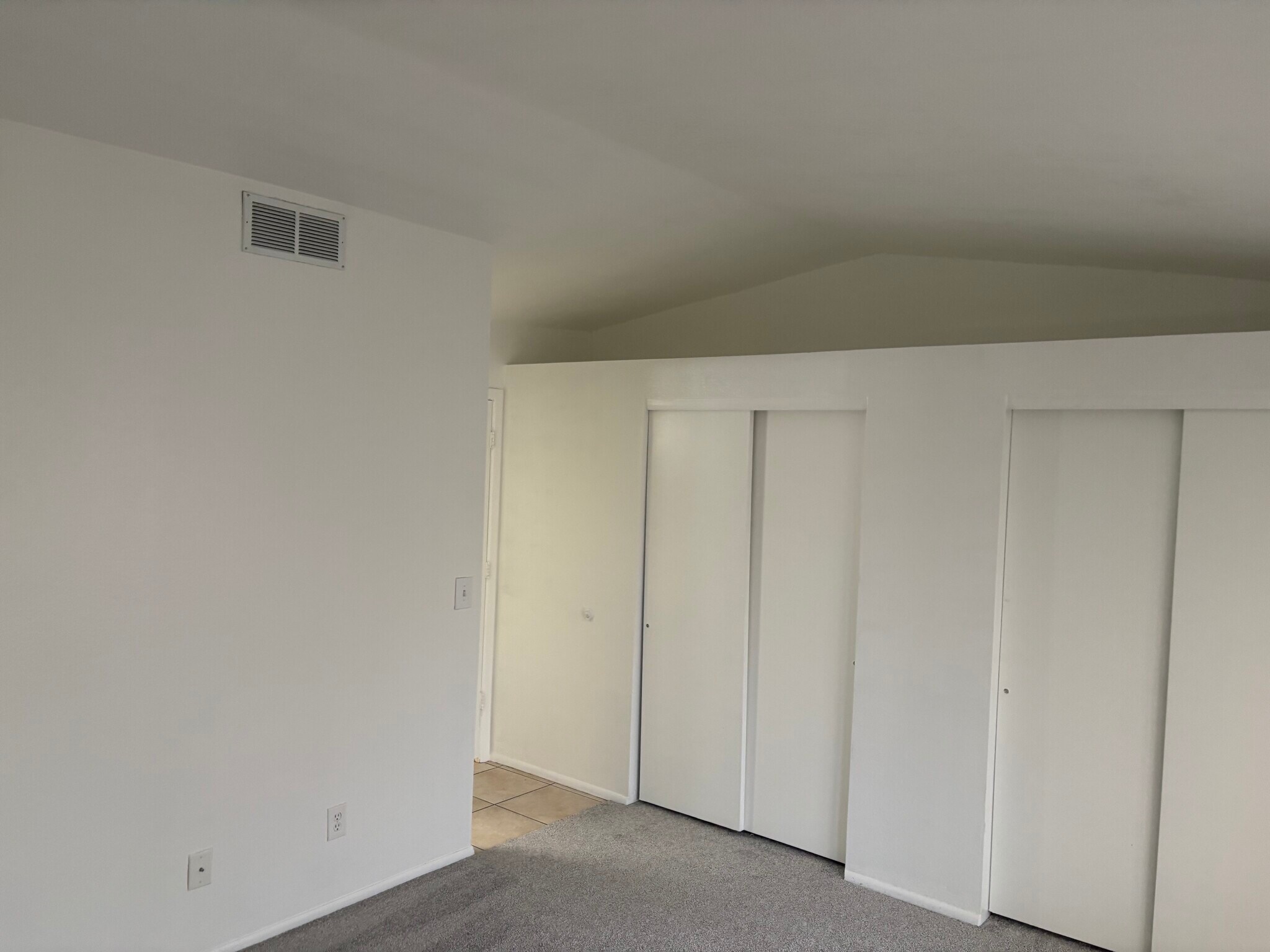 Building Photo - 16043 S Spartan St