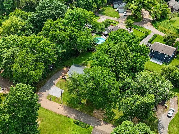 Building Photo - 502 Hayworth Dr