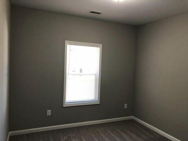 Building Photo - 28 Bill Rutledge Rd