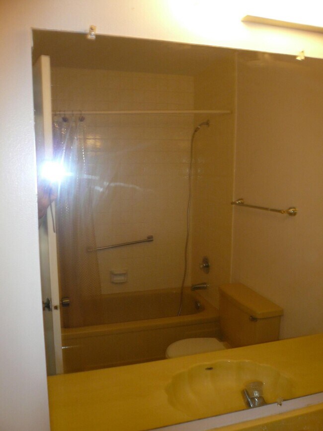 Building Photo - 442 Franconia Cir
