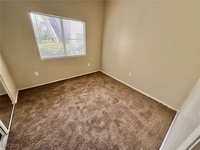 Building Photo - 2112 Calville St