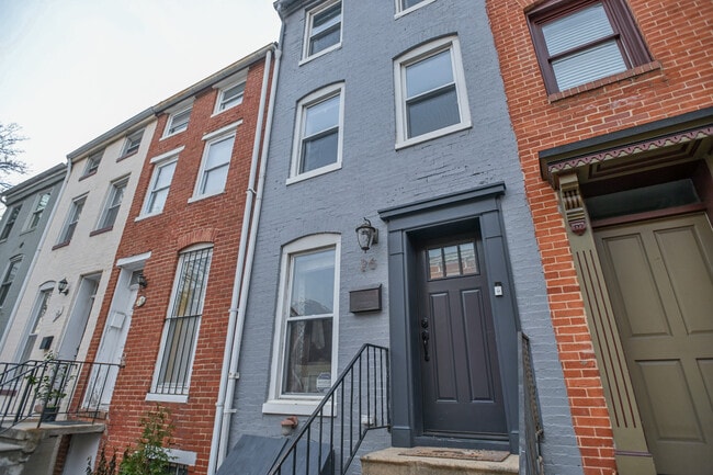 Building Photo - 26 S Washington St