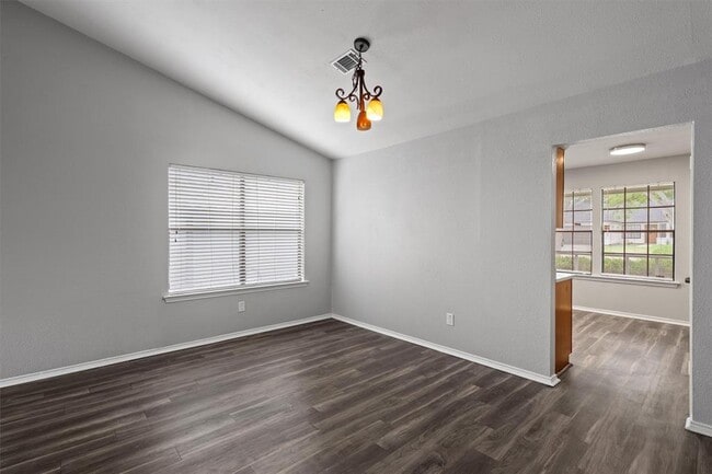 Building Photo - 9901 Willers Way