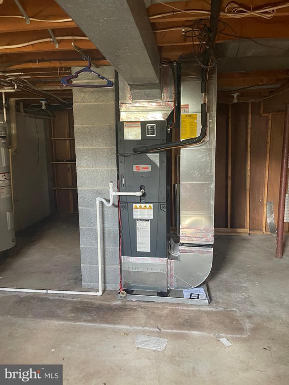 Building Photo - 104 Linden Ln