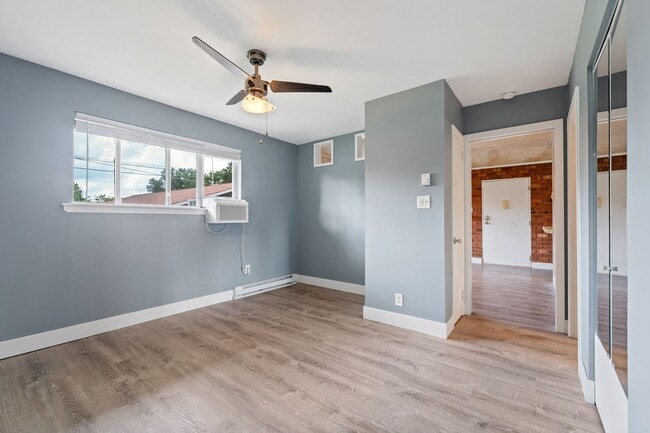Building Photo - Newly Updated 1 Bed 1 Bath Condo in Carrbo...