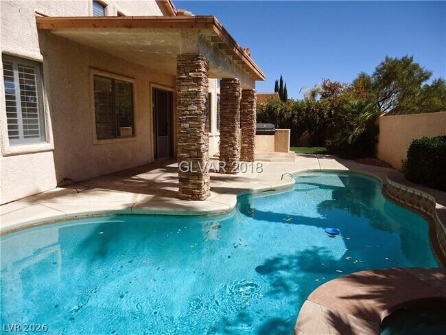 Building Photo - 1108 Ventura Hills St