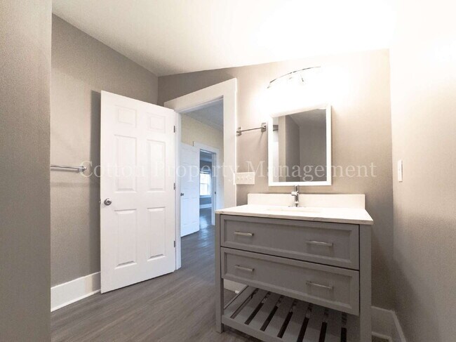 Building Photo - 2BR/2BA Home in Downtown Wilmington - $1,500/month- Pet Friendly*