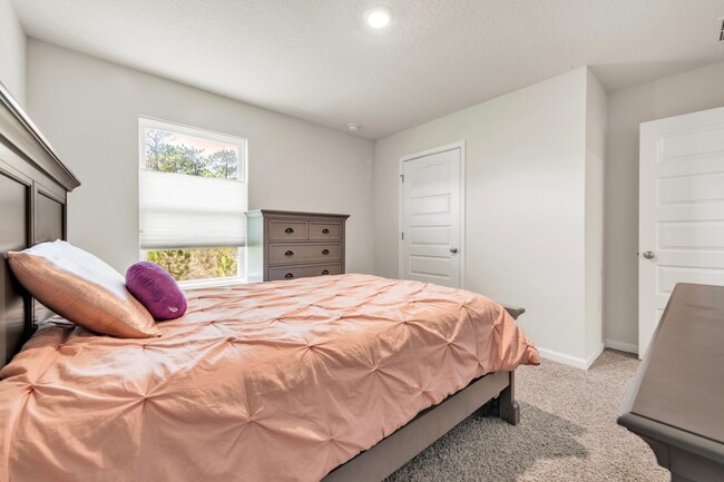 Building Photo - 6726 Sarah Ann Way