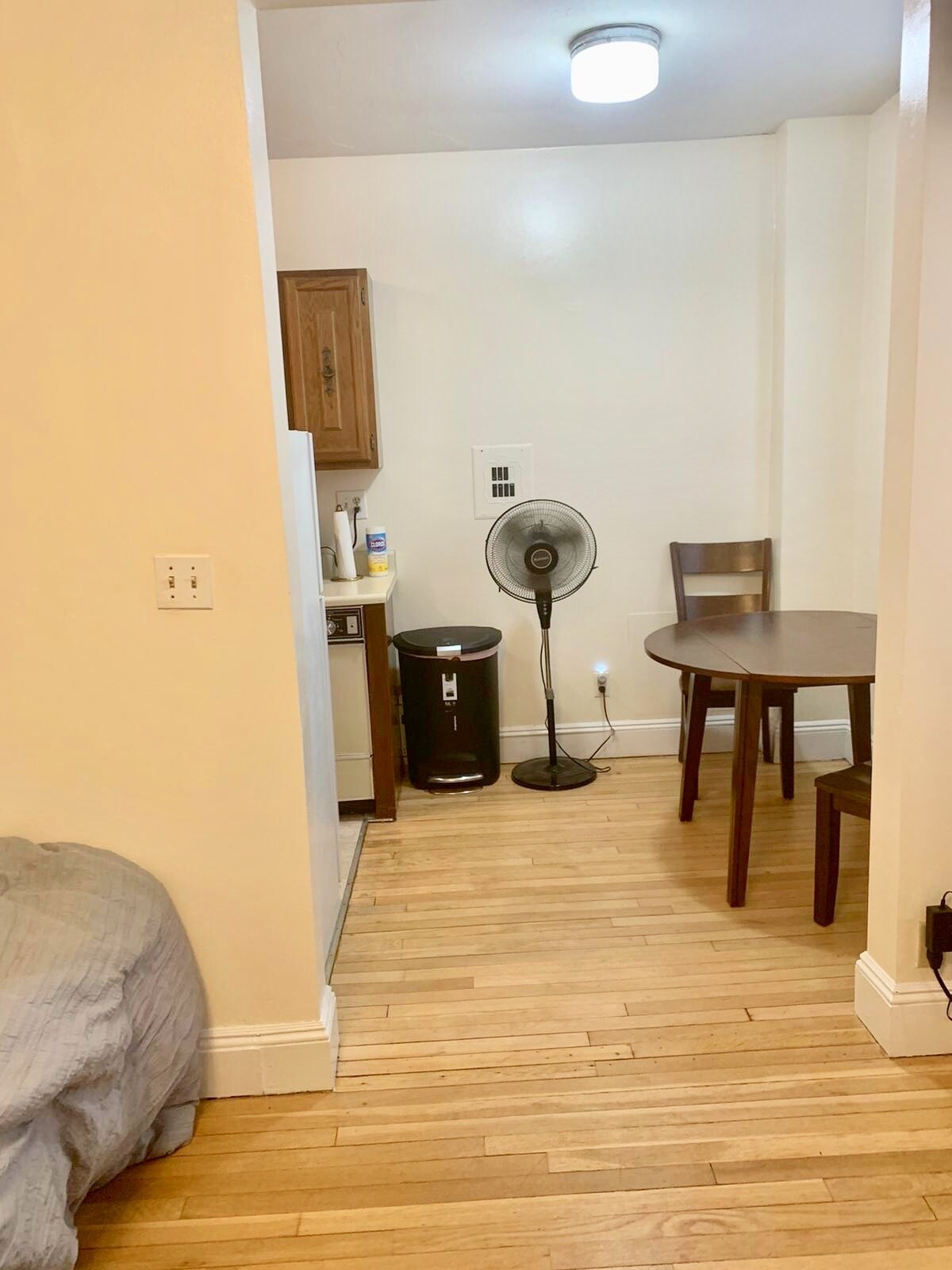 Building Photo - 48 Strathmore Rd