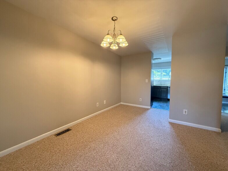 Building Photo - 3426 Londonderry Ct