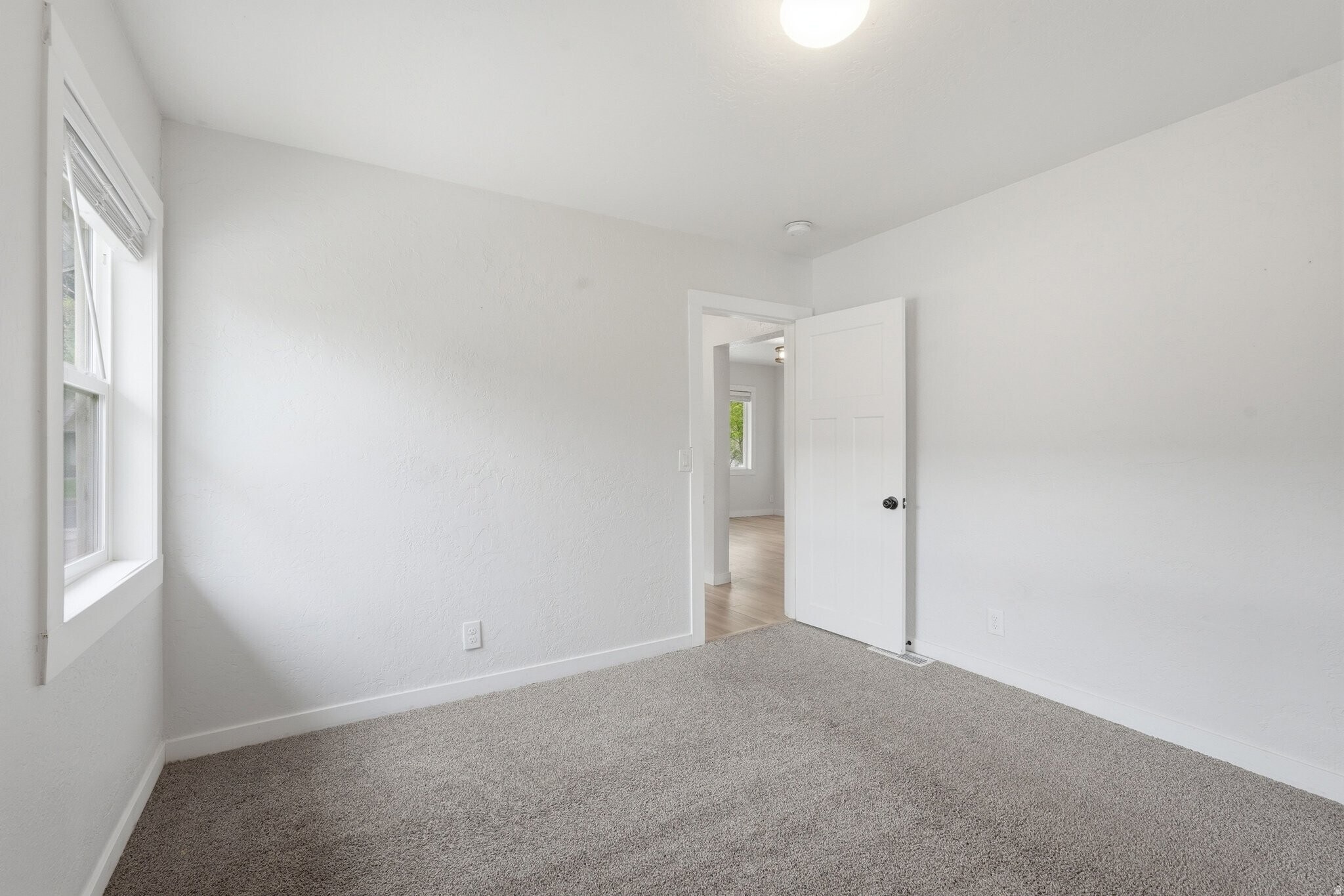 Building Photo - 215 E 300 S