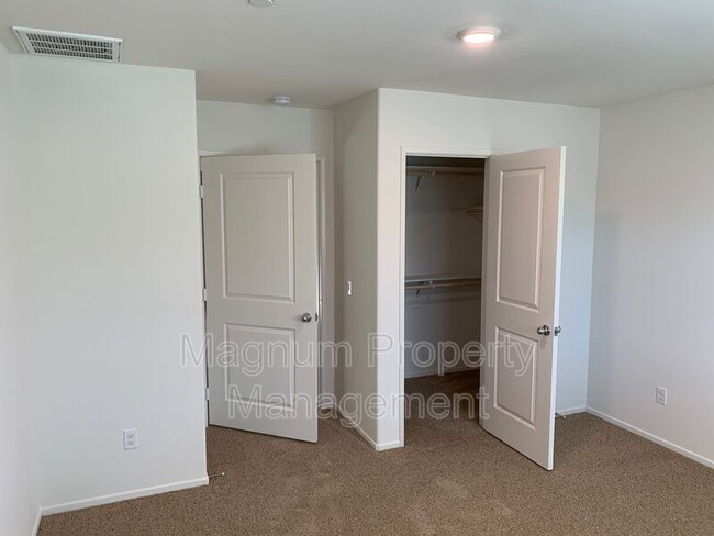 Building Photo - 28385 Oriole Way
