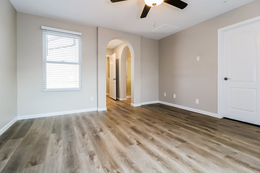 Building Photo - 28926 N 124th Dr