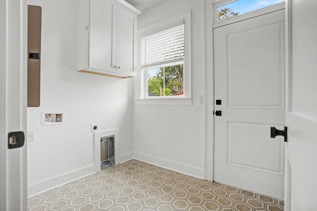 Building Photo - 3 Bedroom Home near Parkside in Savannah
