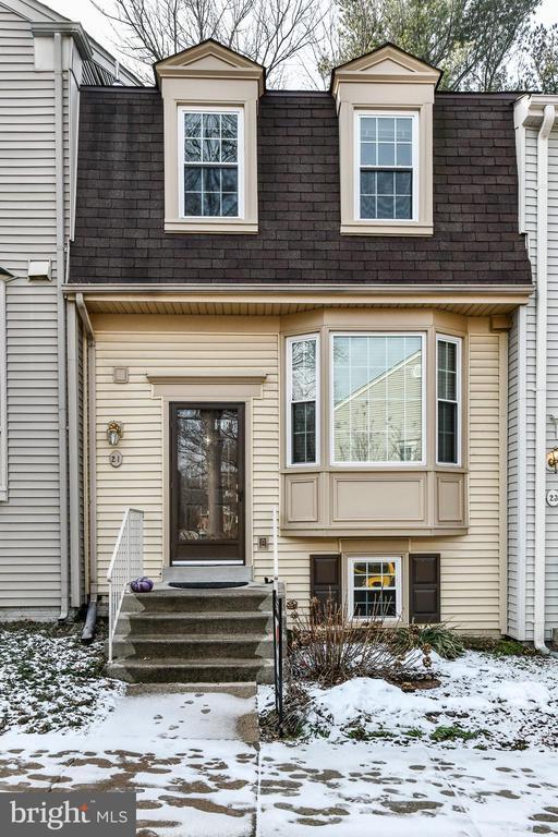 Building Photo - 21 Fendall Ave