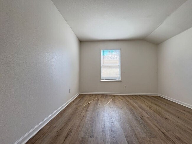 Building Photo - Beautiful 3 Bedroom Home in Spanos East Ga...