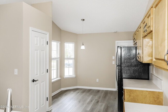 Building Photo - 1368 Summerbrook Dr