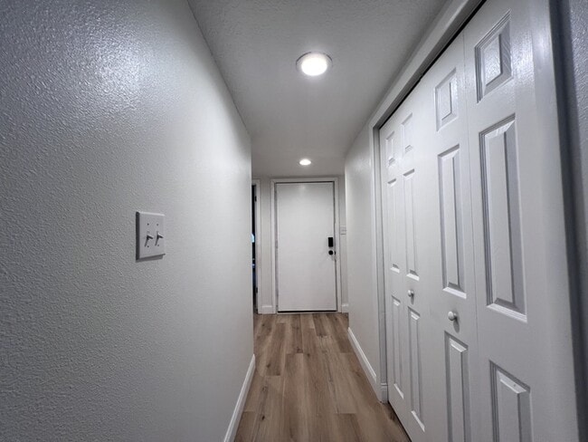 Building Photo - Desirable Sodo District, this spacious 2 b...