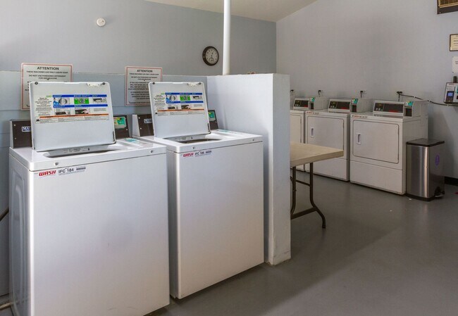 Building Photo - Furnished - Ranch Club Community - Seasonal Lease