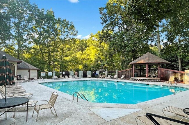 Building Photo - 901 Wentworth Ct