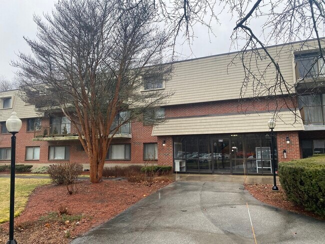 Primary Photo - 575 Broad St