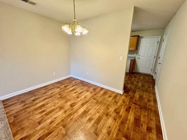 Building Photo - Quiet Country Duplex off Copeland Rd in To...