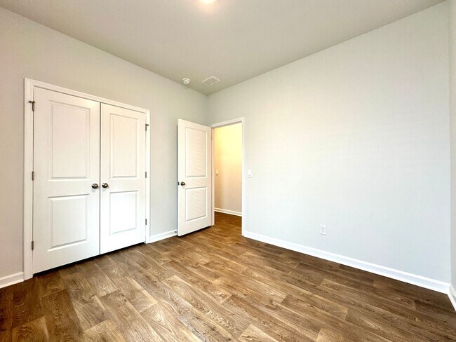 Building Photo - 3/2 home in Pine Hills in Cane Bay of Summerville!