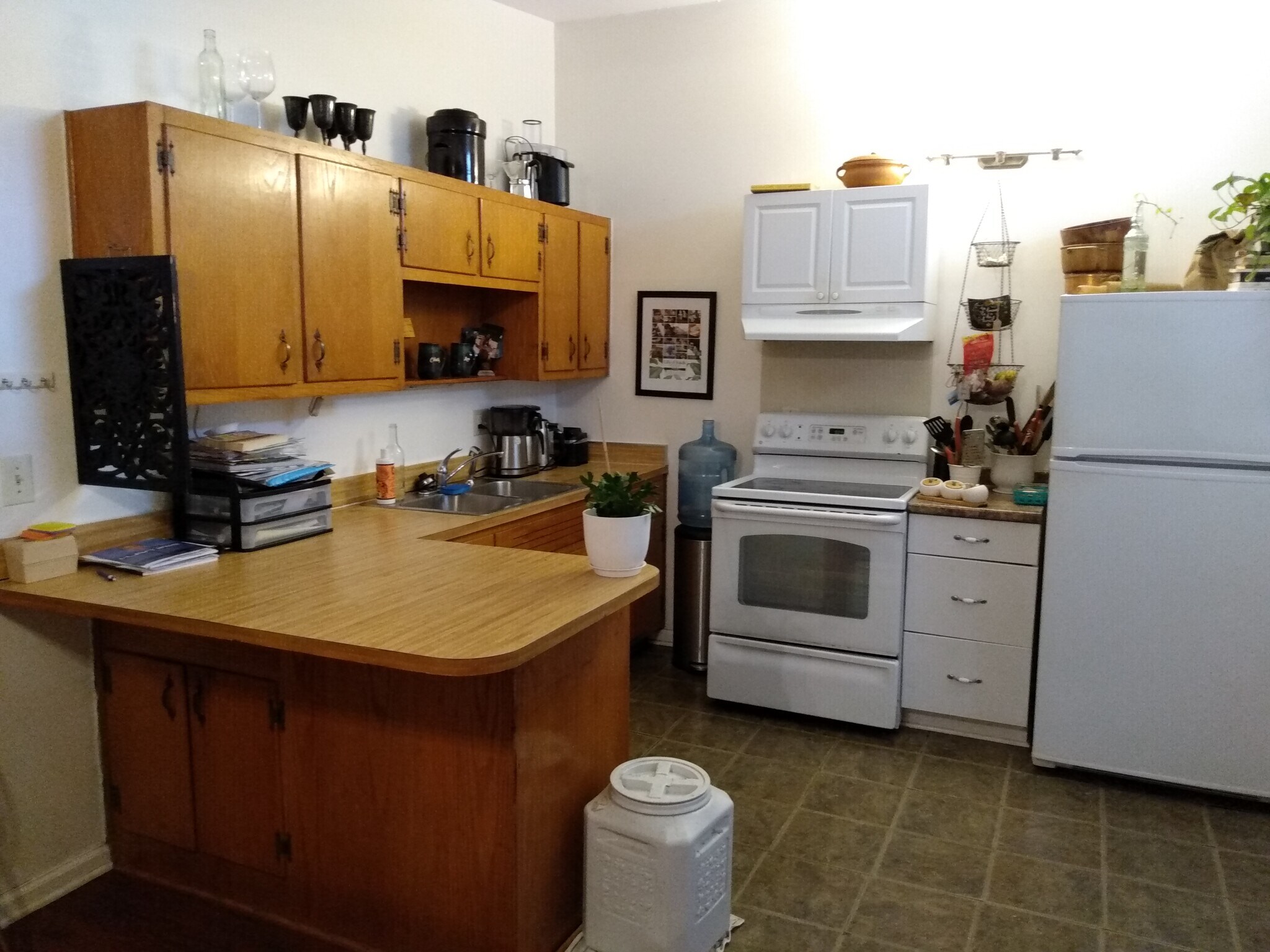 Building Photo - 188 Lake Dr