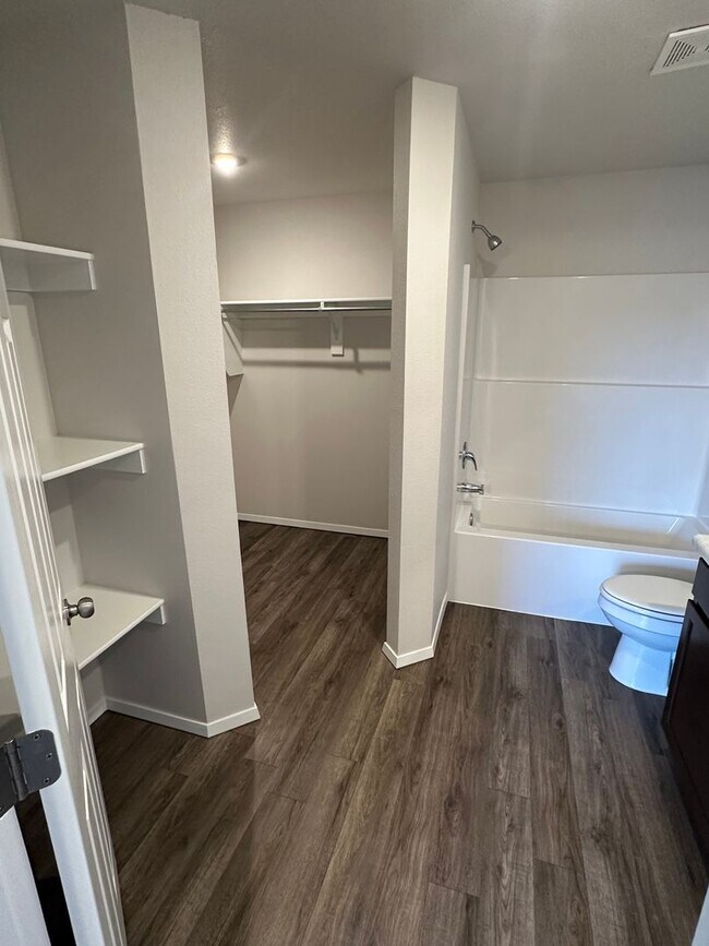 Building Photo - *Rent FREE until May 1- NO HIDDEN FEES!*  NEW Four Bedroom | Two Bath Home in Fort Smith